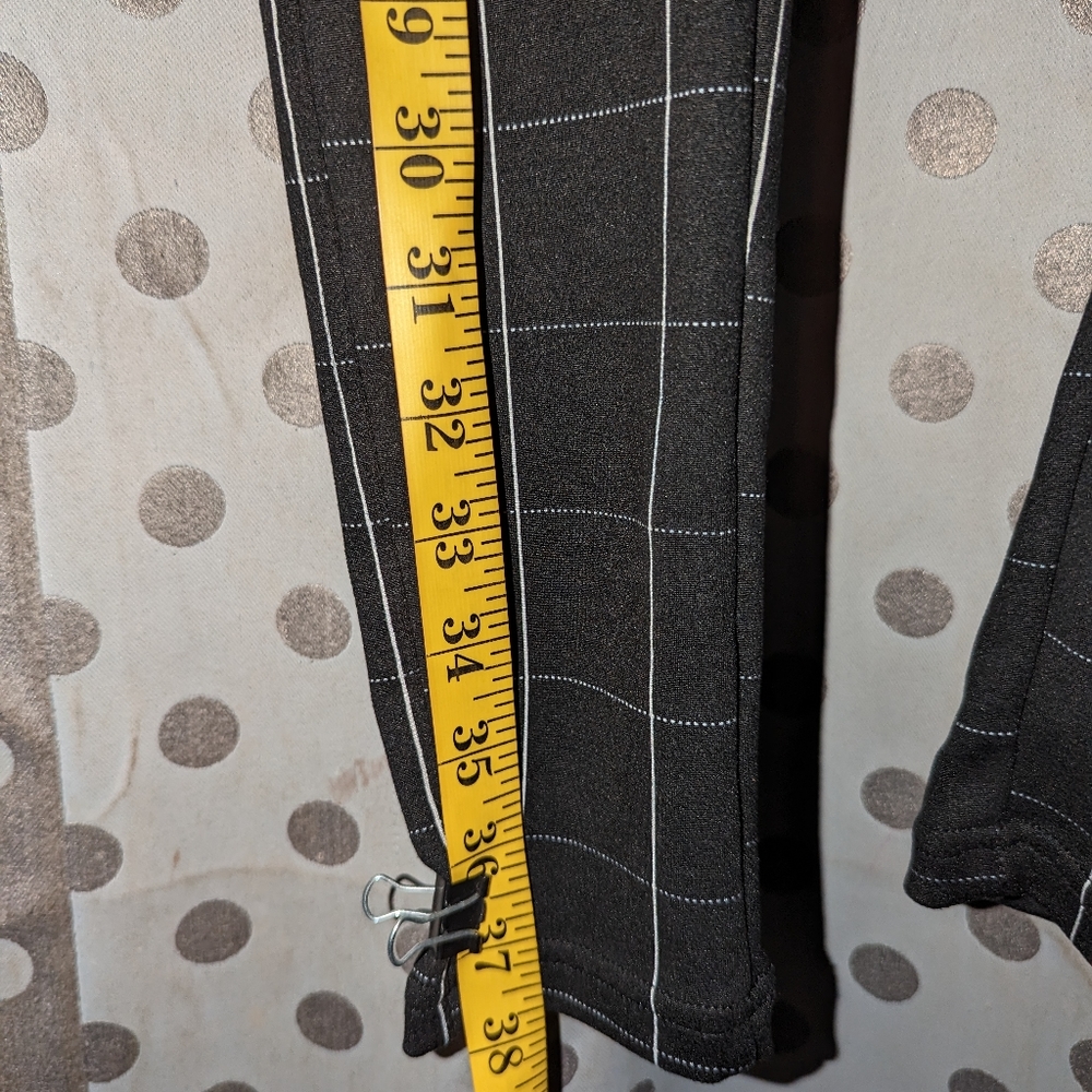 SWS ESSENTIALS Zipper Pocket Legging Small NWT - Picture 6 of 14